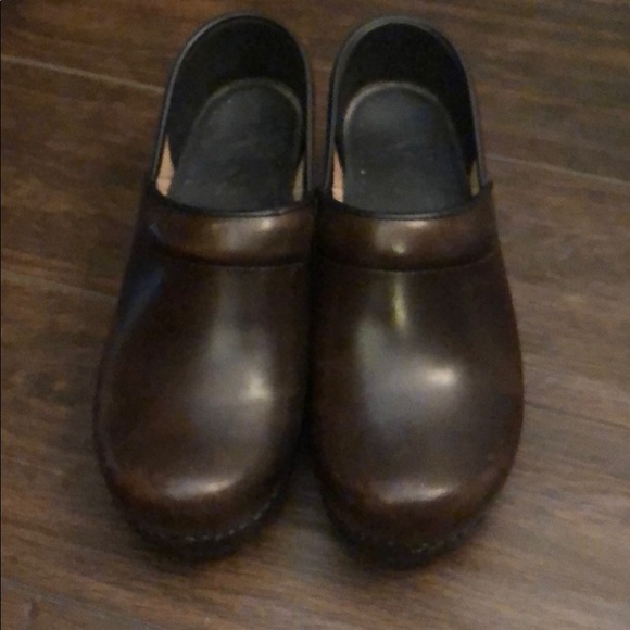 Dansko Shoes - Dansko Clogs